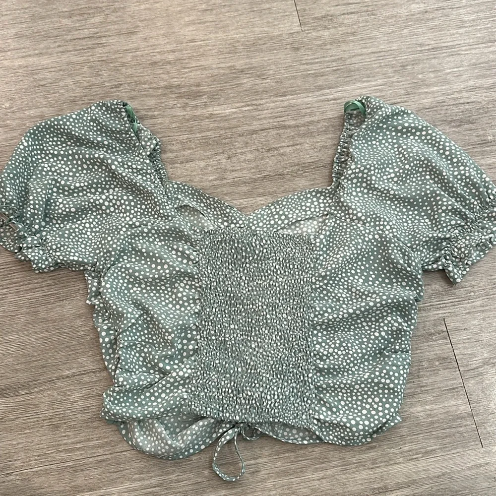 Love Riche Cropped Top - Picture 3 of 3